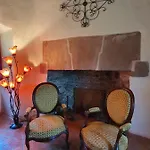 D'hotes Au Chateau De Belcastel (Aveyron)