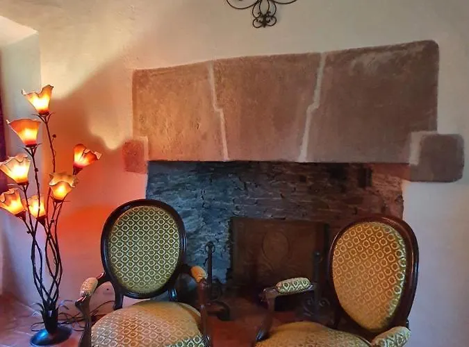 D'hotes Au Chateau De Belcastel